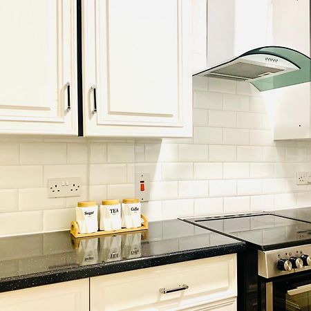 לונדון Cosy 2 Bedroom Apartment In Swiss Cottage. מראה חיצוני תמונה