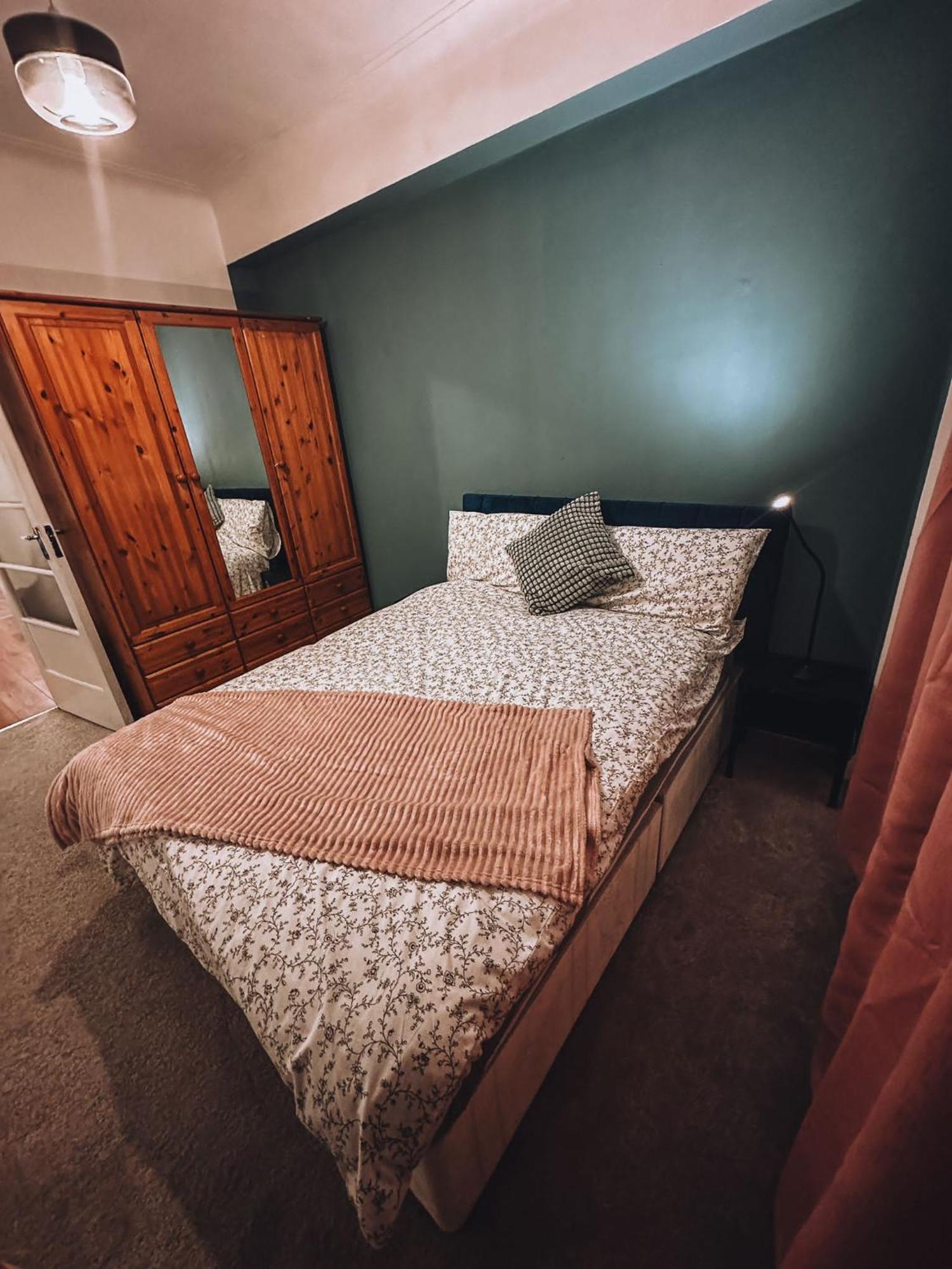 לונדון Cosy 2 Bedroom Apartment In Swiss Cottage. מראה חיצוני תמונה