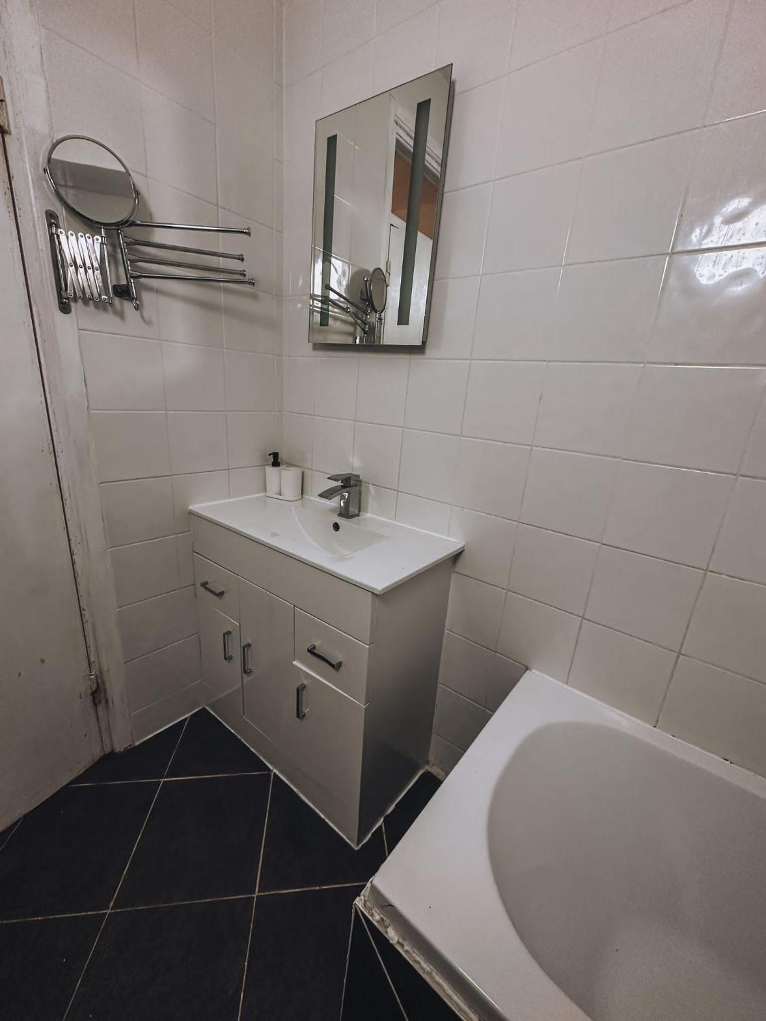 לונדון Cosy 2 Bedroom Apartment In Swiss Cottage. מראה חיצוני תמונה